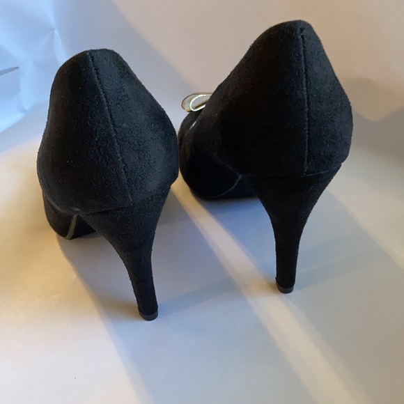 Holiday Party Shoes Tied w\ a Bow - Picture 3 of 10